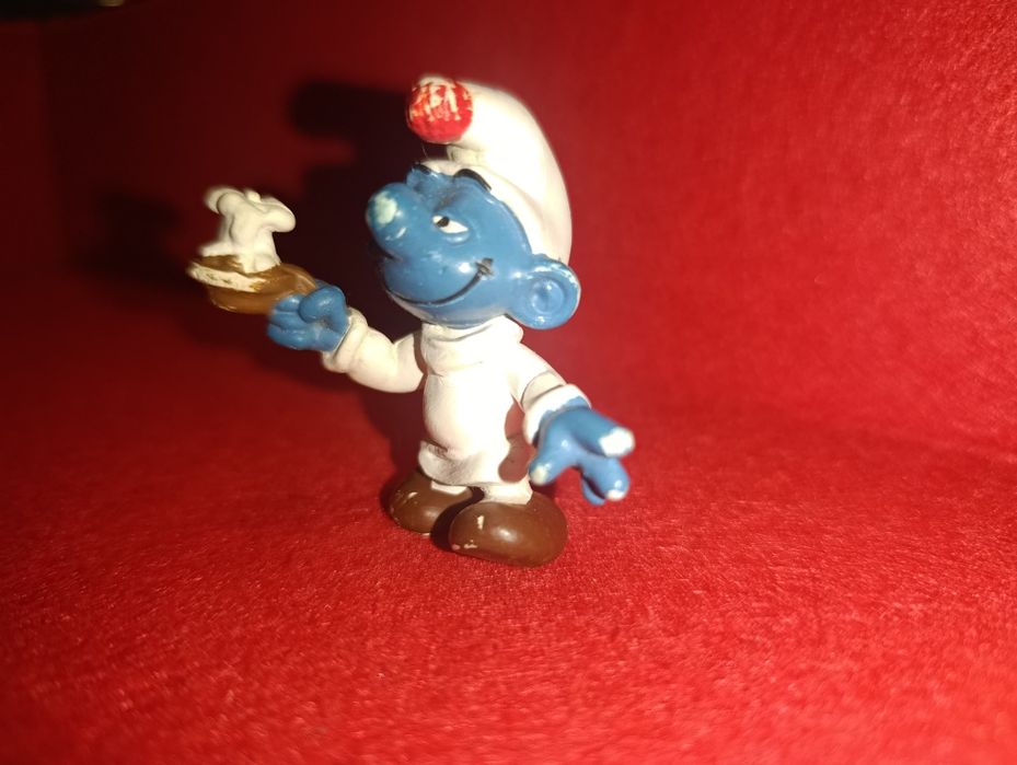 Figura Estrunpfe Sonâmbulo com Vela