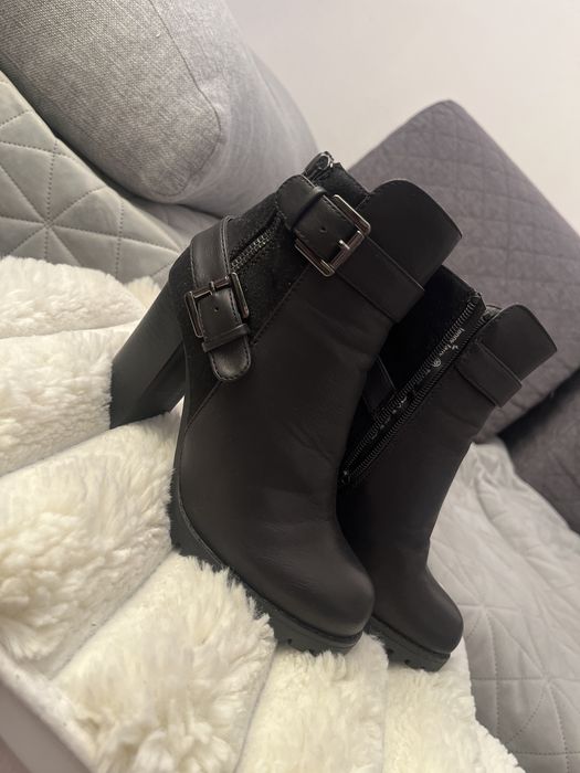 Buty na obcasie /koturnie /botki rozmiar 36