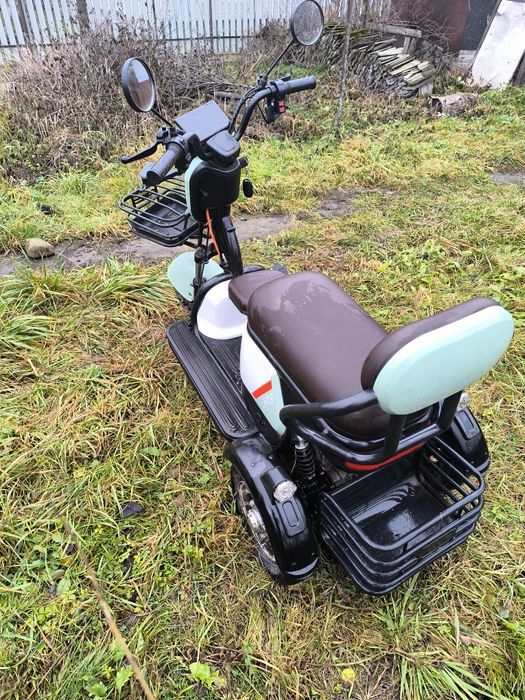 Електричний трицикл