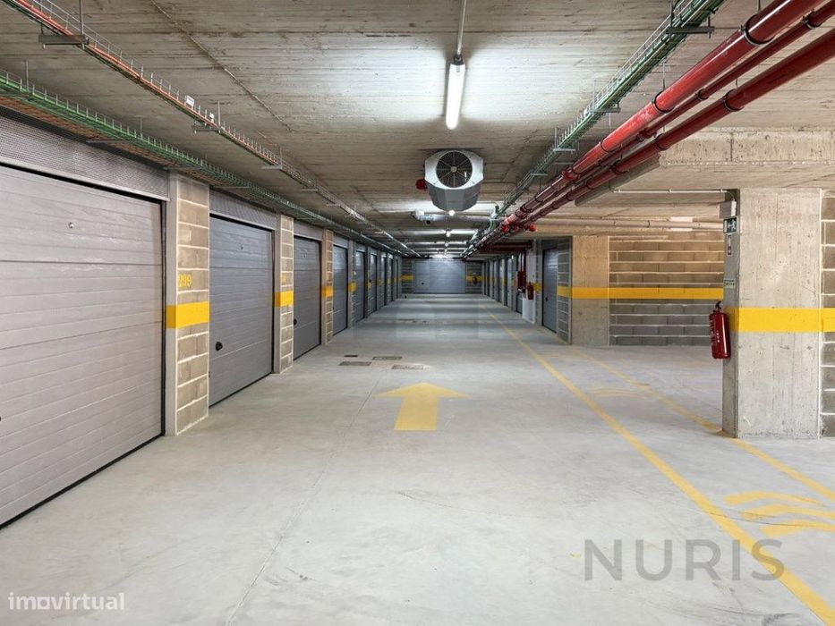 Garagens - Estacionamentos - para Venda em Portimão!