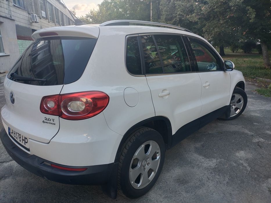 Volkswagen Tiguan 2010 VIN WVGBV7AX3AW532836 фото оголошення 9 з 17