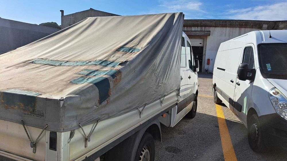 Carrinha acidentada Volkswagen Caixa aberta  7 lugares
