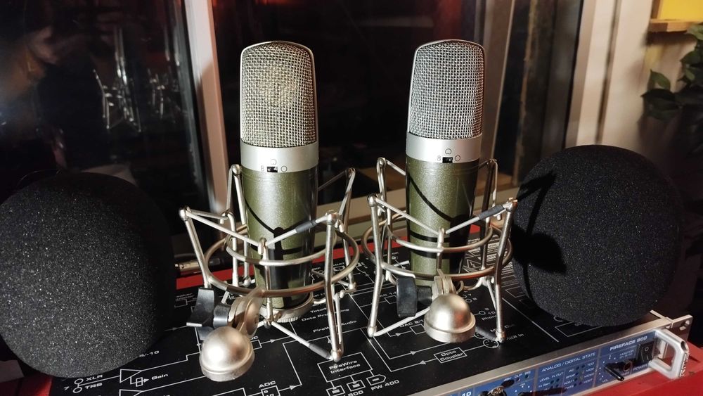 Microfones e material de estúdio/palco: AKG, Focusrite, Sennheiser etc64553319979777120