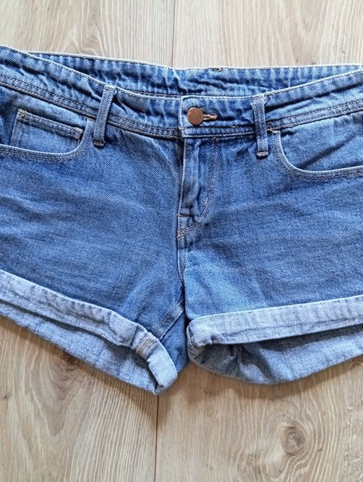 H&M  -  spodenki
