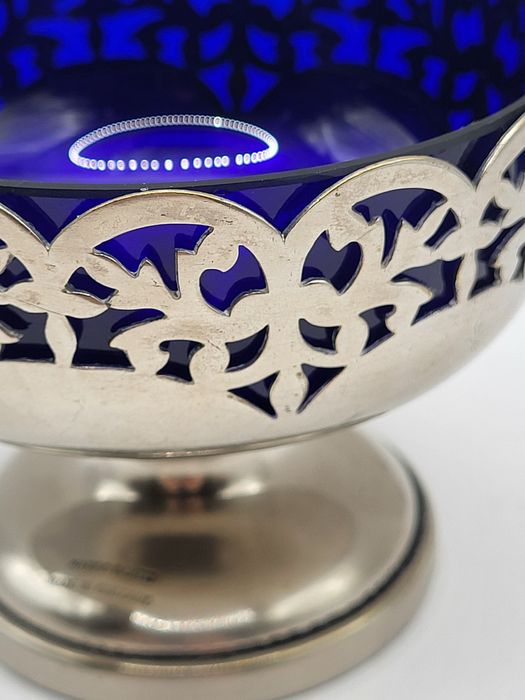 Posrebrzana cukiernica + szkło kobaltowe