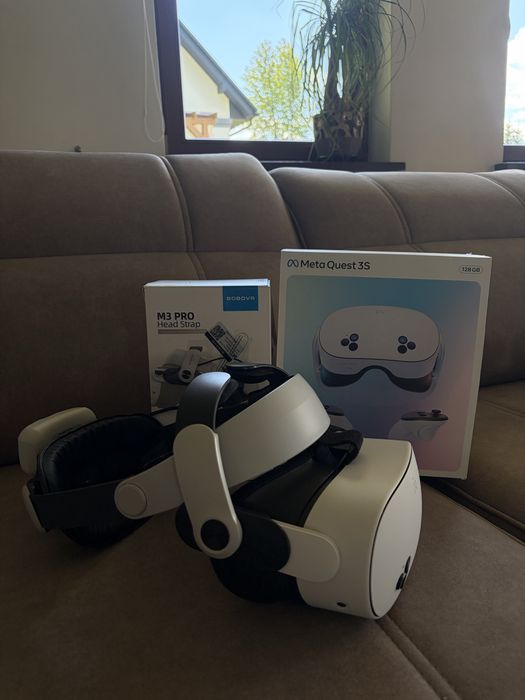 Meta Quest 3s 128gb + head strap Bobo VR M3 PRO
