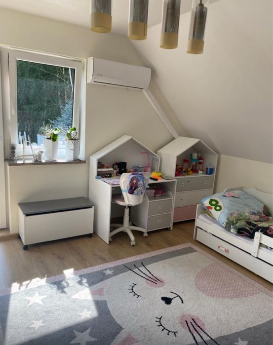 Zestaw mebli dla dziewczynki firmy KONSIMO REZERWACJA!!!