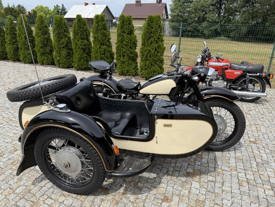 Motocykl Dniepr K-750