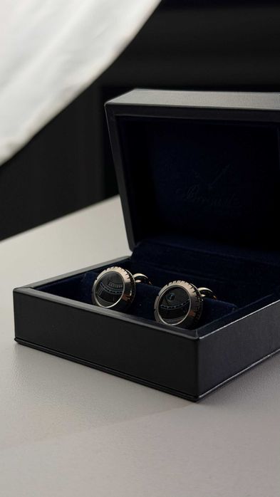 Золотые запонки Breguet