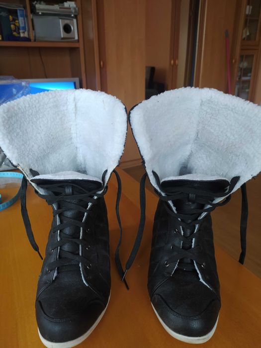 Botki zimowe na kożuszku czarne