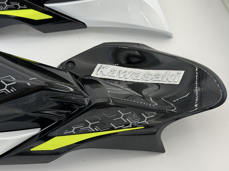 Kawasaki Z900 bok boczek owiewka Lewa