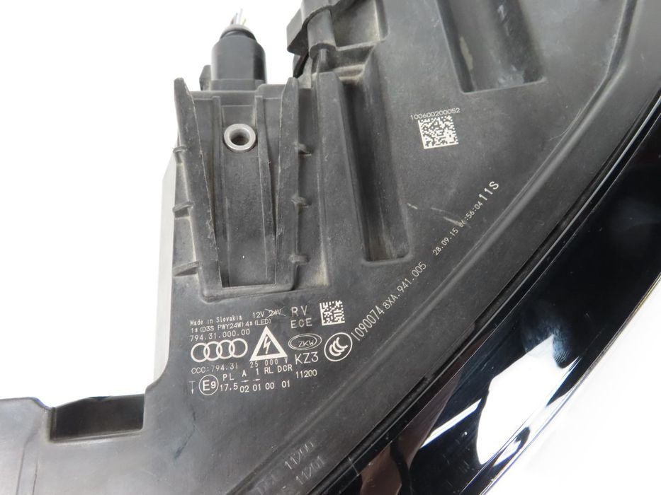 Farol Xenon Audi A1 Ref: 8Xa941005 2010 - 2025