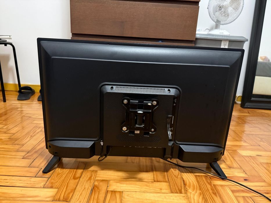 Vendo televisão Silver , usada por apenas  60€