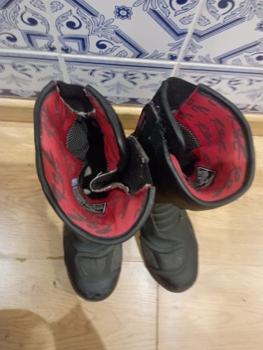 Botas para mota.
