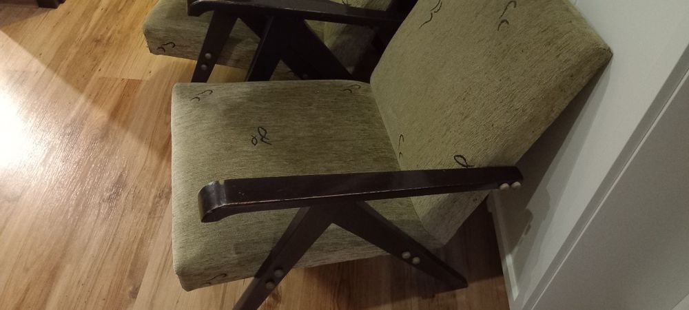 Stary fotel PRL 2szt.