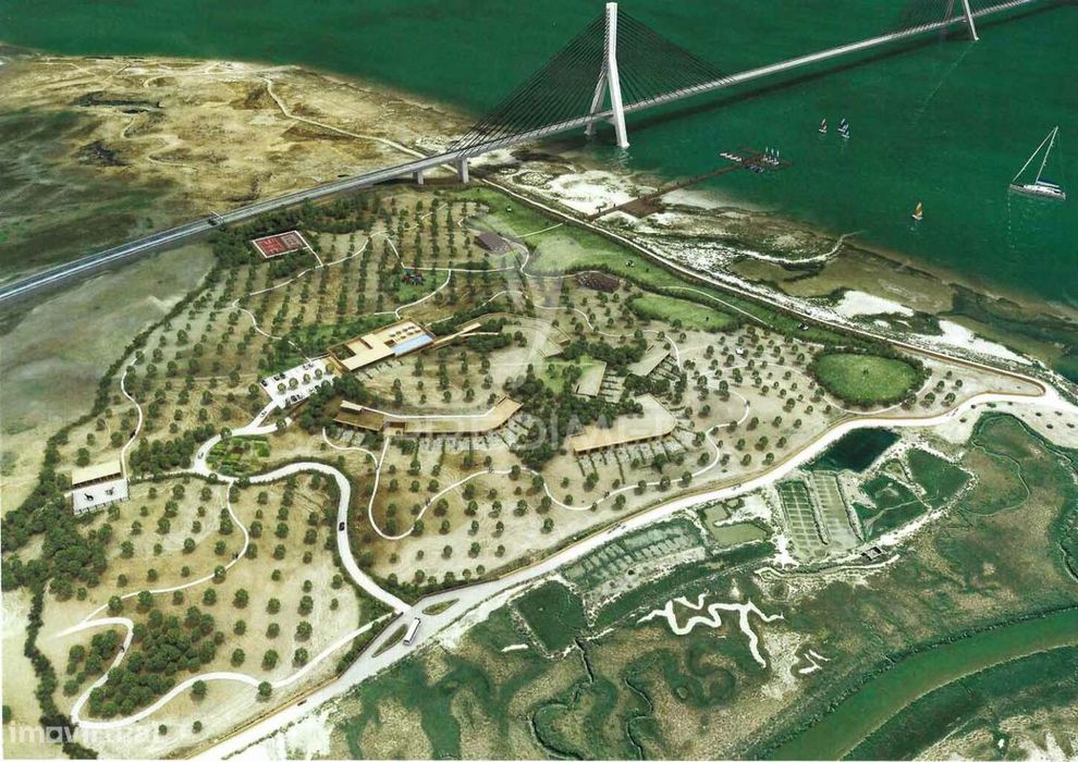 Quinta à beira do Guadiana, com 25ha, com projecto de hotel