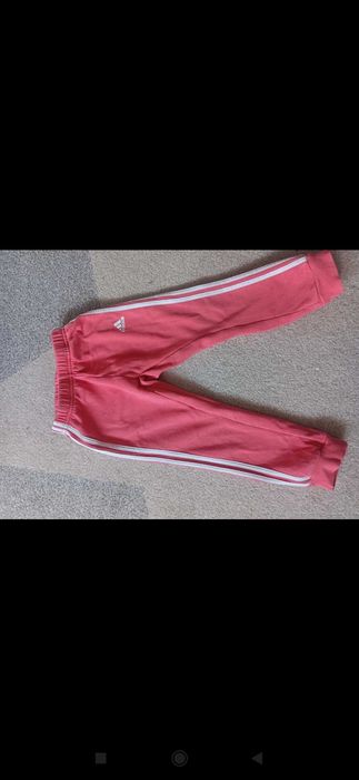 Spodnie dresowe firmy adidas