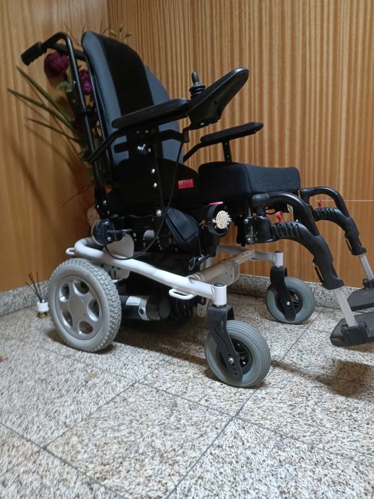 Cadeira Rodas Elétrica Seminova