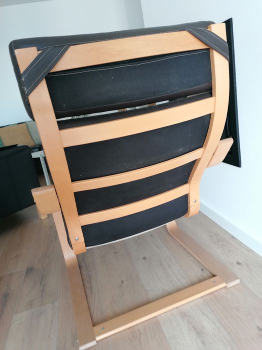 Poltrona Poang Ikea em pele