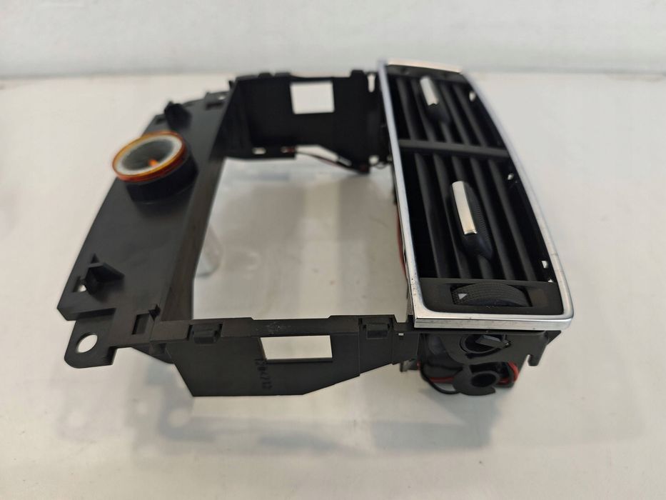 audi a8 d3 kratka nawiewu tył 4e0819203b