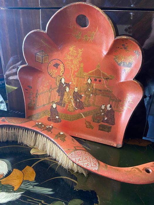 Apanha Migalhas escova Madeira Lacada Papel Machê China Séc XIX 34 cm