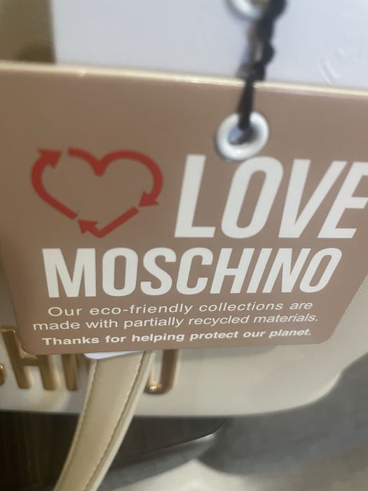 Сумочка оригінал Love Moschino JC4190PP1MKD0110, колір Avorio/Ecru, привезена з Європи нова . Торг можливий . Можна доставка олх