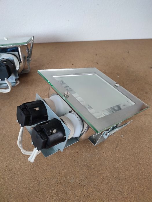 Candeeiros de embutir