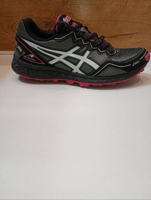 Buty z kolcami rozm 38