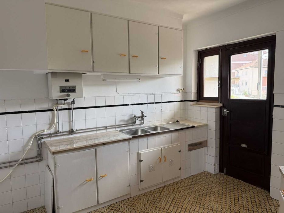 APARTAMENTO T4 EM COIMBRA