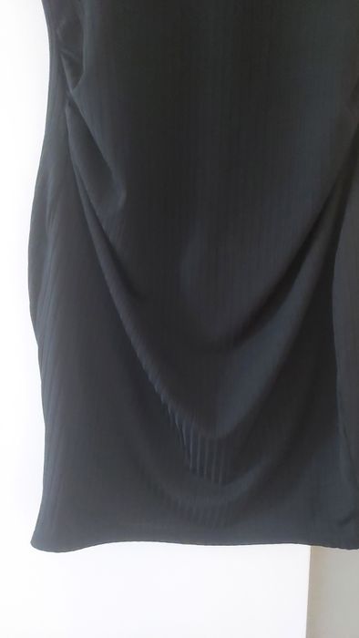 Dopasowana sukienka boohoo rozmiar s