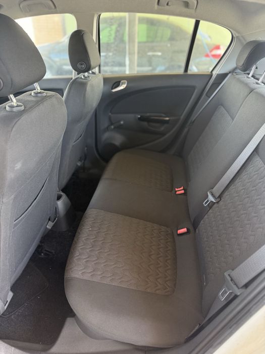 Opel Corsa 1.2 gasolina (2013)