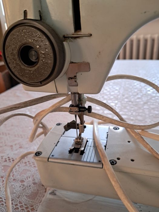 Maszyna do szycia Elna