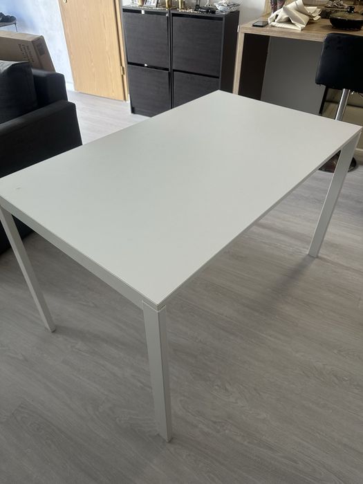 Vendo Mesa com 4 cadeiras marca IKEA