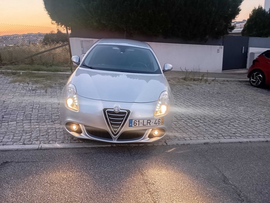 Alfa romeo giulietta 1.6 jtdm ( troco fiat 500)