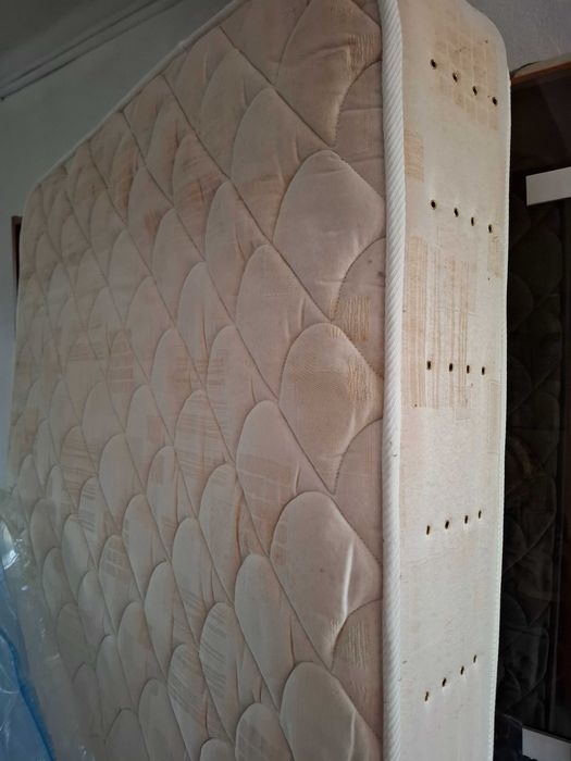 Colchão solteiro usado 1,05/1,90