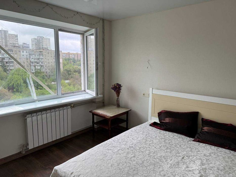 Сдам в аренду 3 кiмнатну квартиру метро Наукова з ремонтом