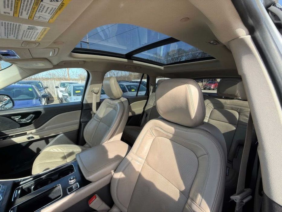 Lincoln Aviator      2020