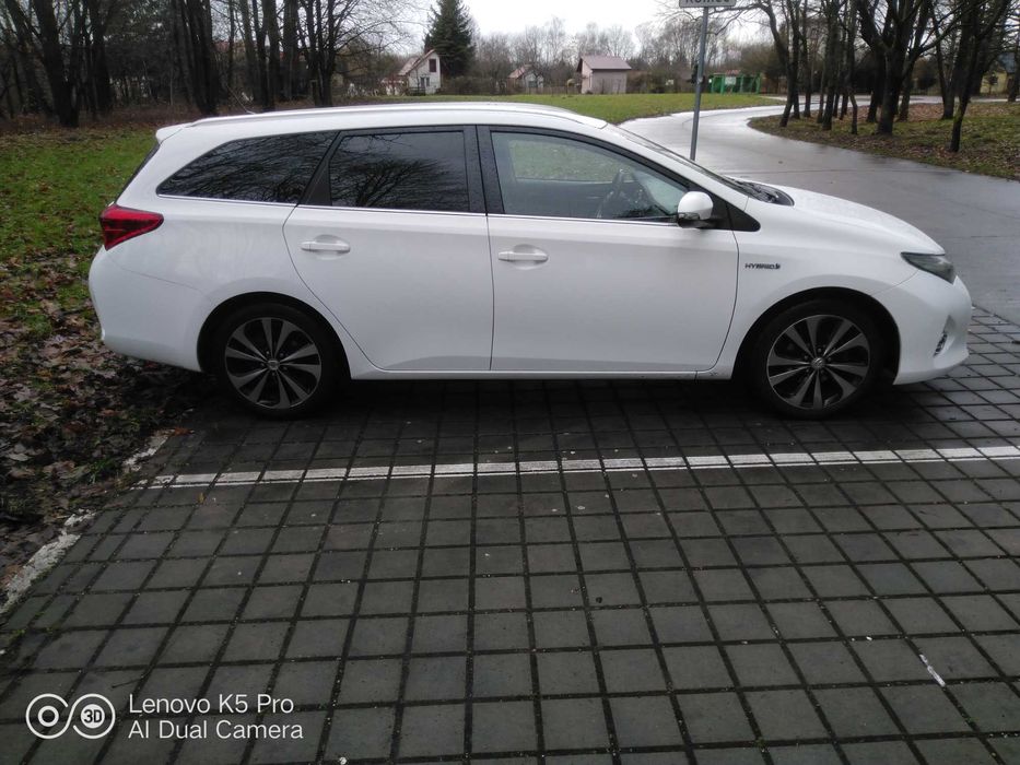 Auris 1.8 hybryda bezawaryjna