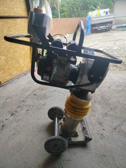 Skoczek zagęszczarka