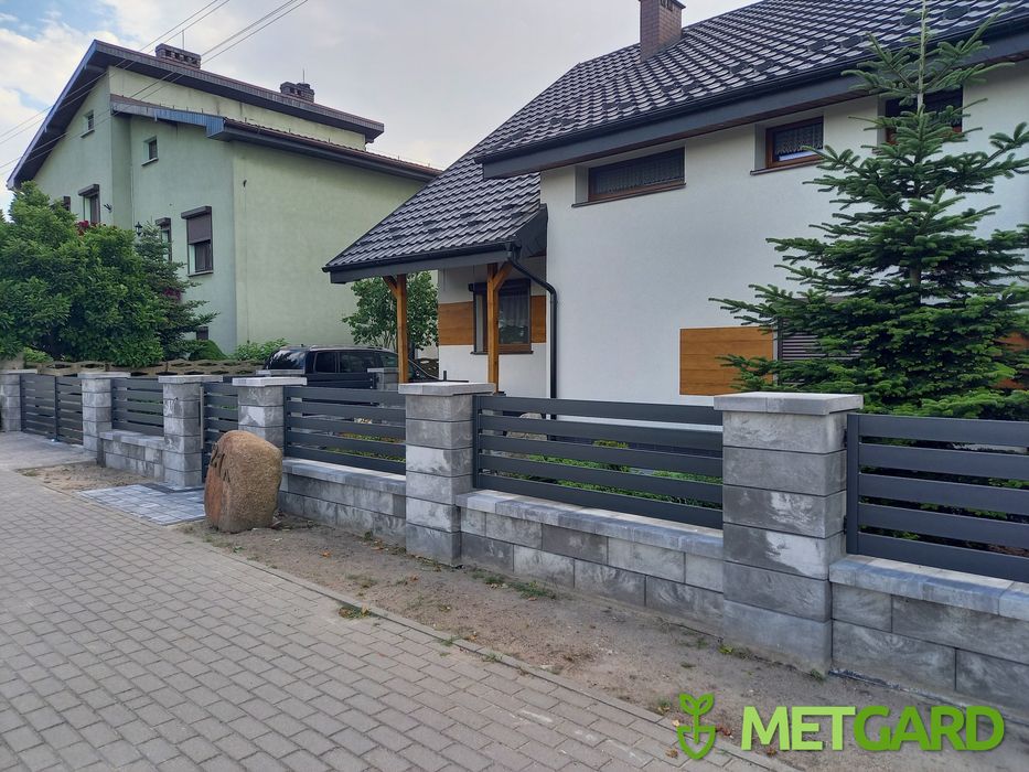 Murowanie ogrodzenia Płot modułowy DREWBET STYROBUD JONIEC