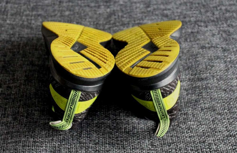 Кросівки бігові Brooks Levitate 4 Оригінал 39р
