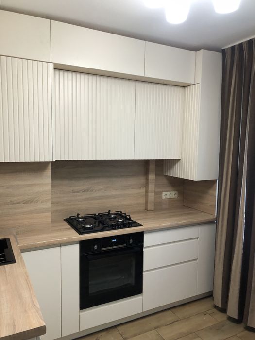 Збірка корпусних меблів шафи купе комоди ліжко