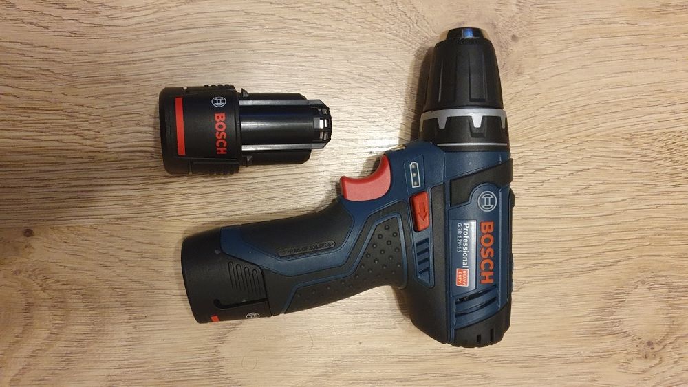 Wiertarko-wkrętarka Bosch GSR 12V-15 + 2 AKU + ładowarka. Nieużywana