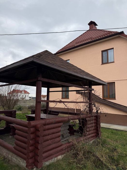 Продаж двоповерхового будинку .с.Забороль
