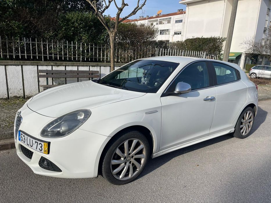 Alfa Romeo Giulietta 1.6 JTDM Sport (2011)