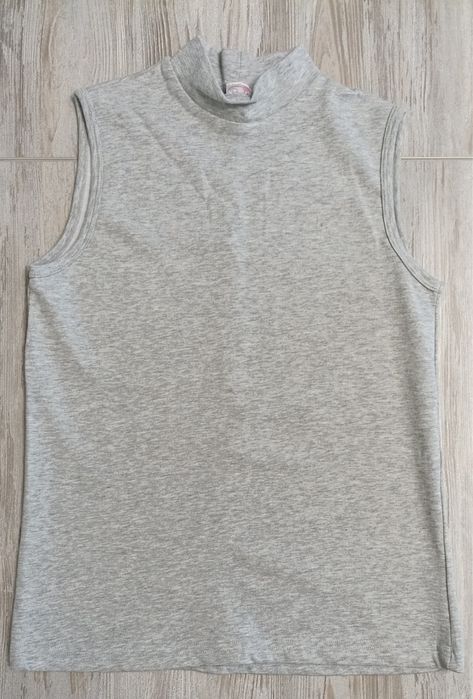 Майка з горловиною Rosalie classics, нова, 44 розмір