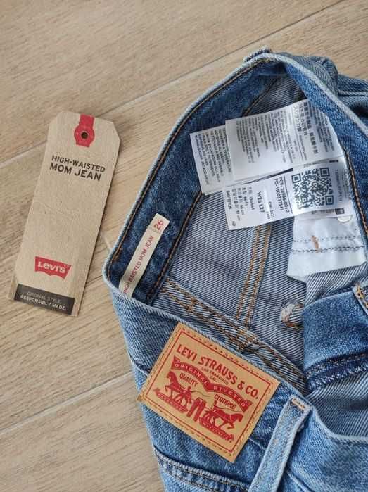 Jeansy Levi's high waisted MOM JEAN