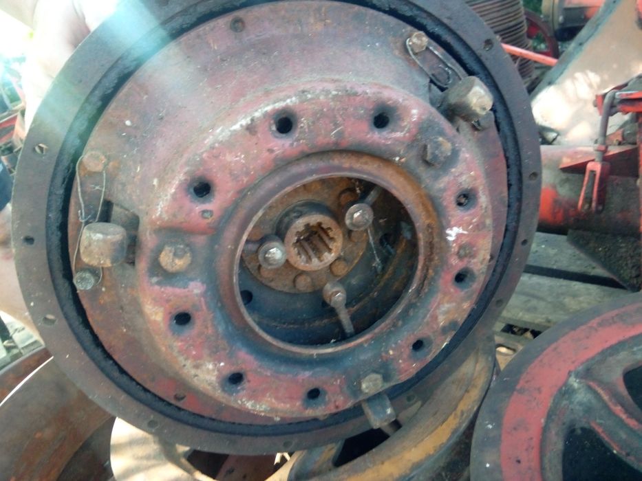 Sprzeglo docisk kolo pasowe obudowa walek skrzynia Bizon Z056