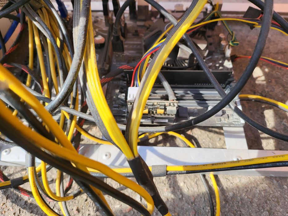 Майніннг ферма з відеокарт