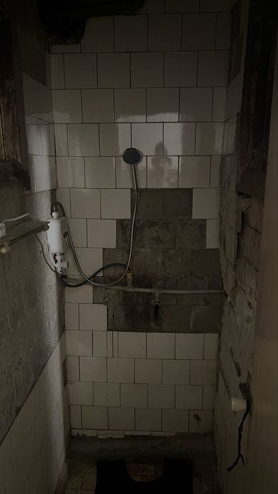 Здається кімната в гуртожитку,